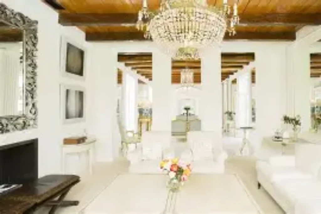 Elegant Interior Decor